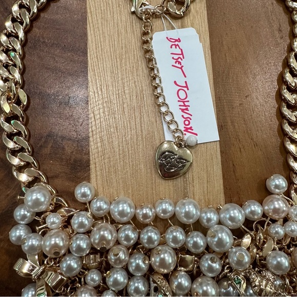 Betsey Johnson Pearl Starfish Shell Bib Necklace MSRP $148 Cruise Control NWT - Picture 5 of 5